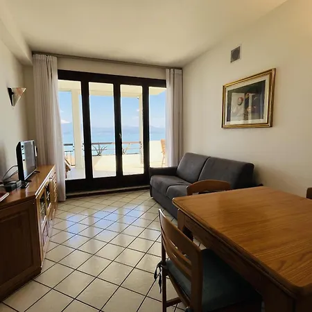 Residenza 13 * Σιρμιόνε